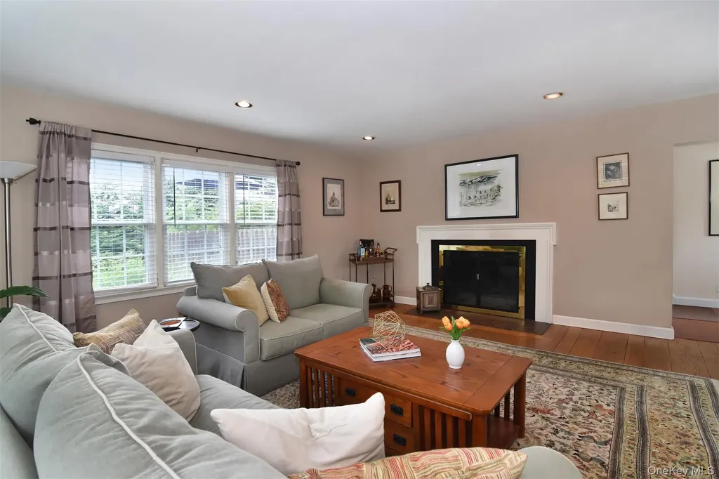 99 Rockingchair Road White Plains NY 10607