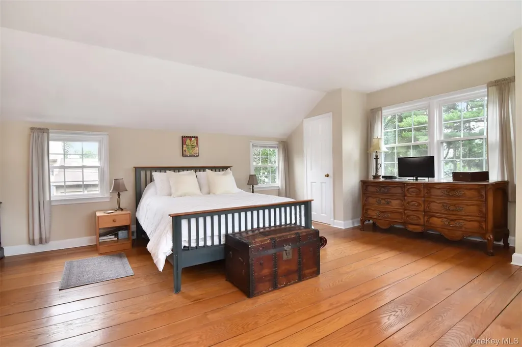 99 Rockingchair Road White Plains NY 10607