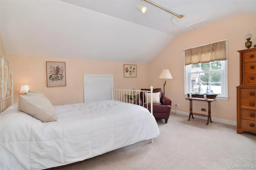 99 Rockingchair Road White Plains NY 10607