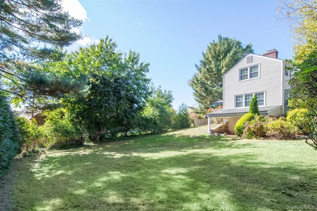 99 Rockingchair Road White Plains NY 10607