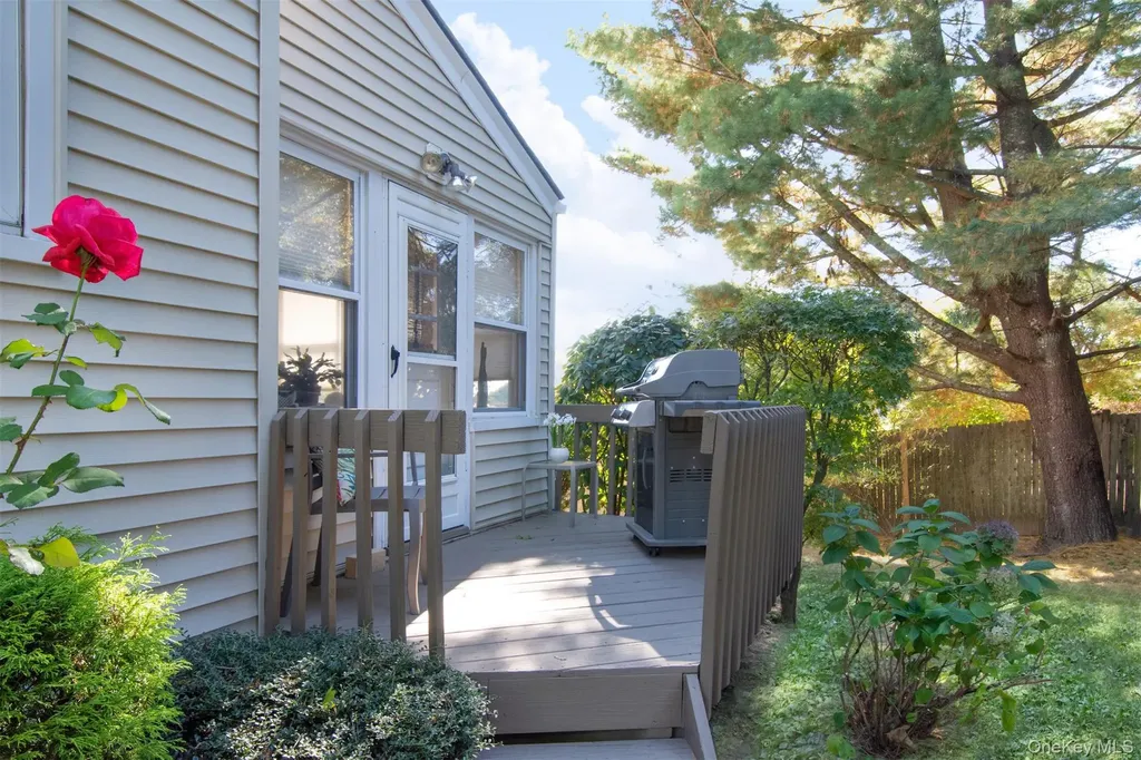 99 Rockingchair Road White Plains NY 10607