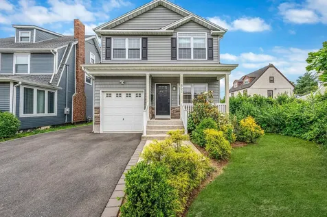 862 Jayne Place Baldwin NY 11510