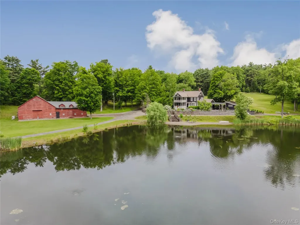 88 Mac Brown Road Claverack NY 12513