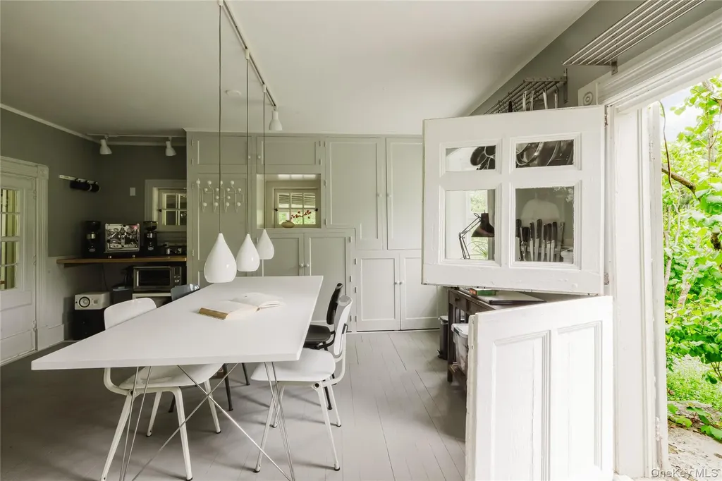 88 Mac Brown Road Claverack NY 12513