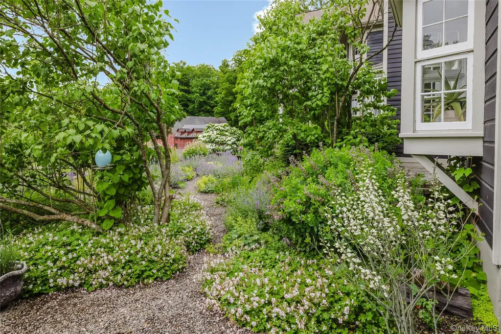 88 Mac Brown Road Claverack NY 12513