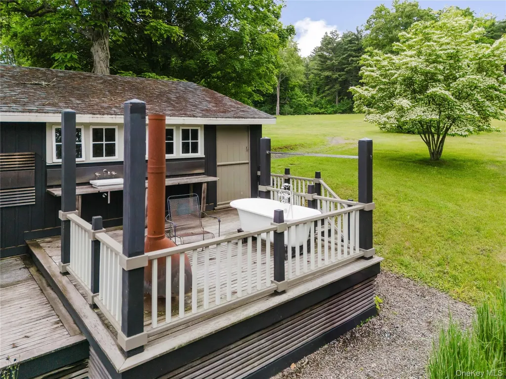 88 Mac Brown Road Claverack NY 12513