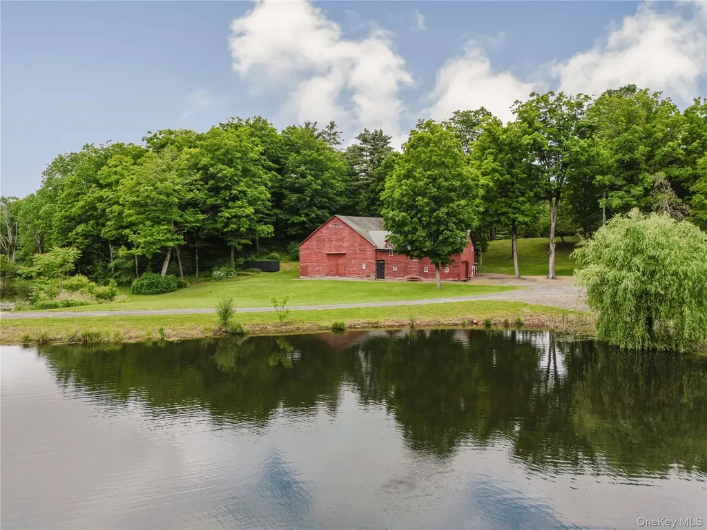 88 Mac Brown Road Claverack NY 12513