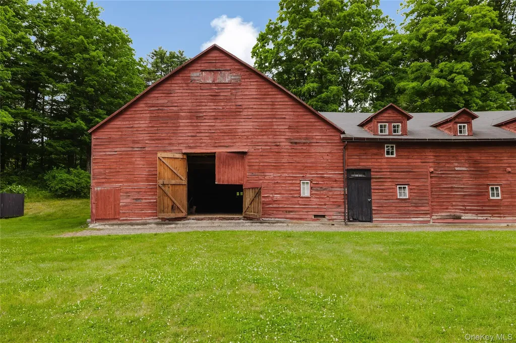 88 Mac Brown Road Claverack NY 12513