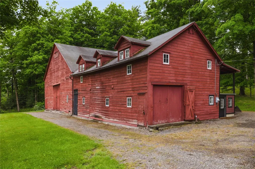 88 Mac Brown Road Claverack NY 12513