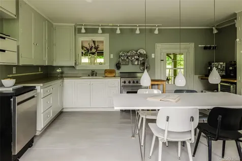 88 Mac Brown Road Claverack NY 12513