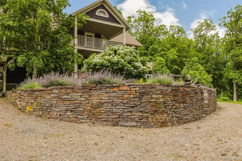 88 Mac Brown Road Claverack NY 12513
