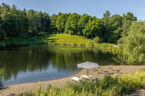 88 Mac Brown Road Claverack NY 12513