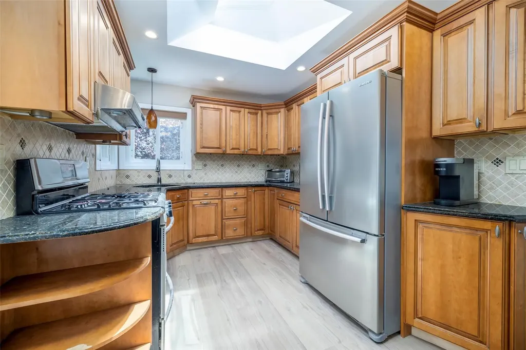 4 Beaumont Avenue Massapequa NY 11758