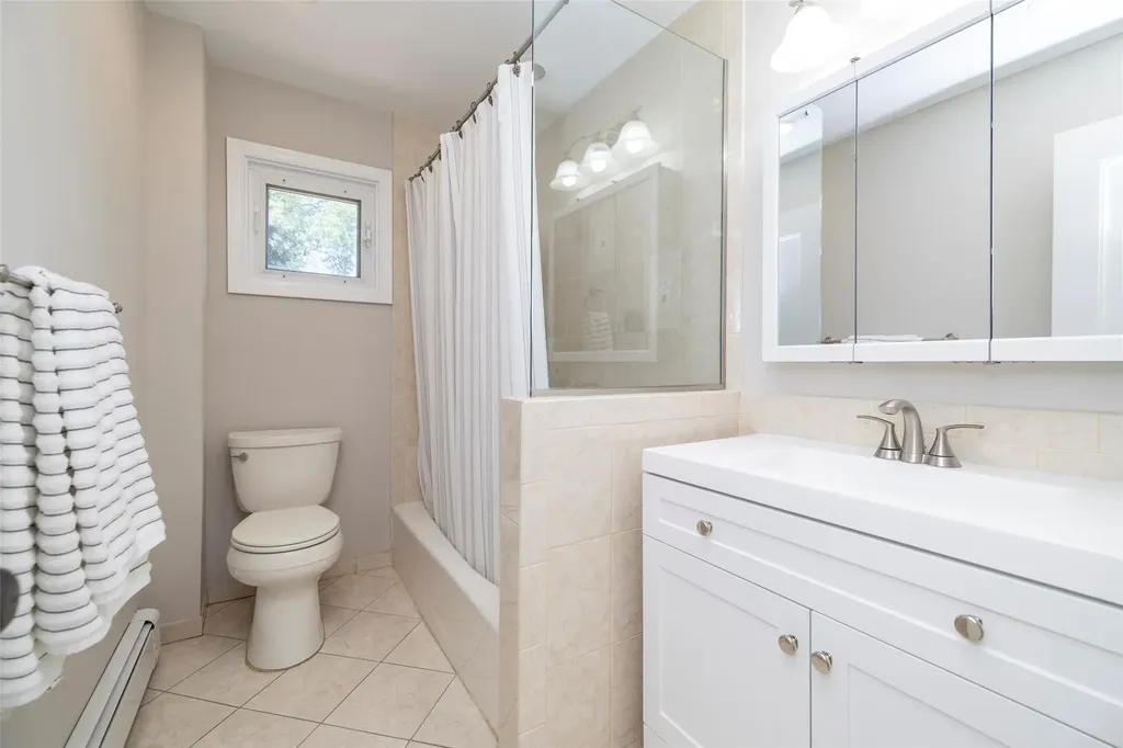4 Beaumont Avenue Massapequa NY 11758