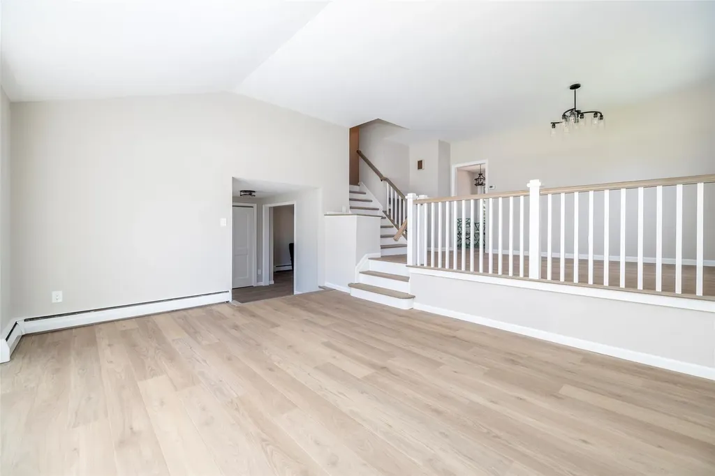 4 Beaumont Avenue Massapequa NY 11758