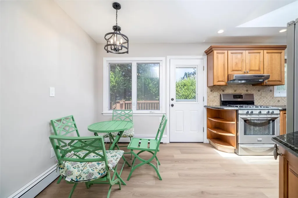 4 Beaumont Avenue Massapequa NY 11758