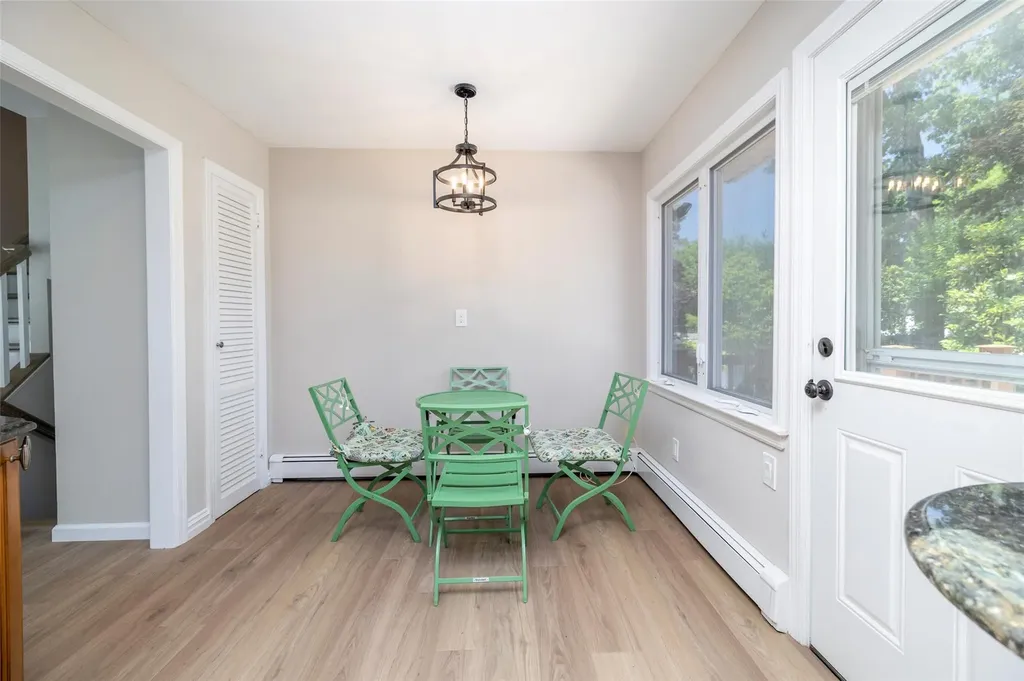 4 Beaumont Avenue Massapequa NY 11758
