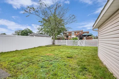 3327 Parkway Drive Baldwin NY 11510