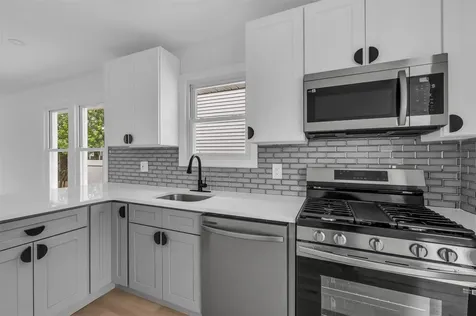 3327 Parkway Drive Baldwin NY 11510