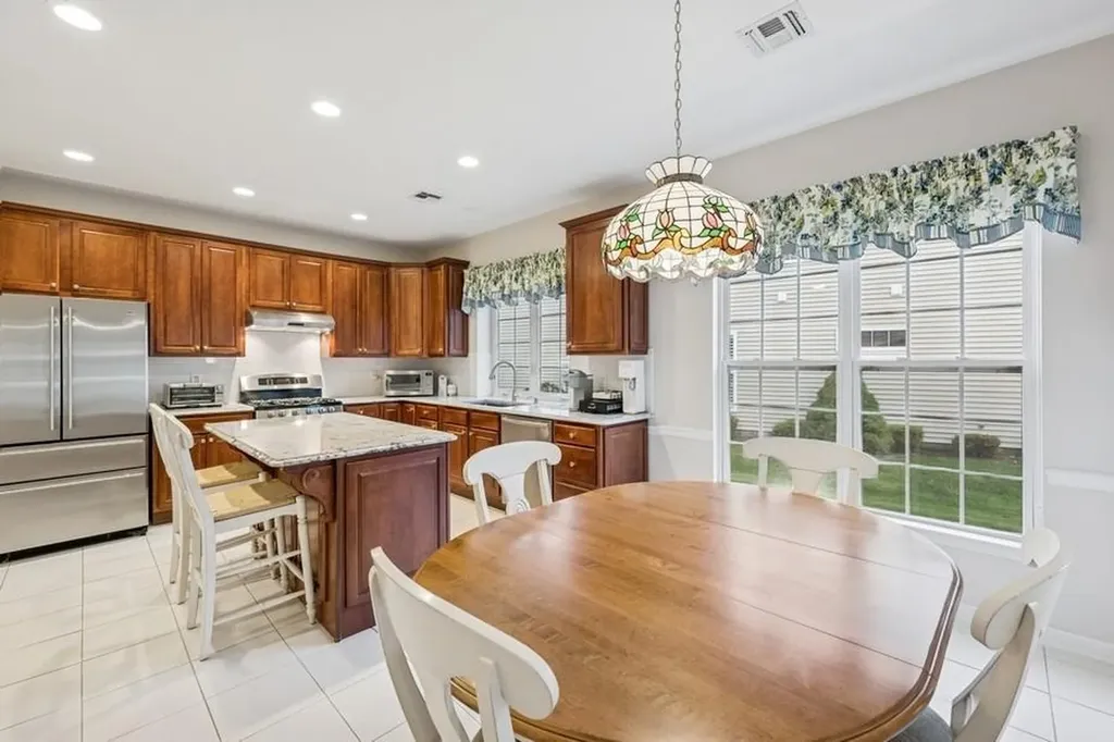 15 Louden Loop Mount Sinai NY 11766