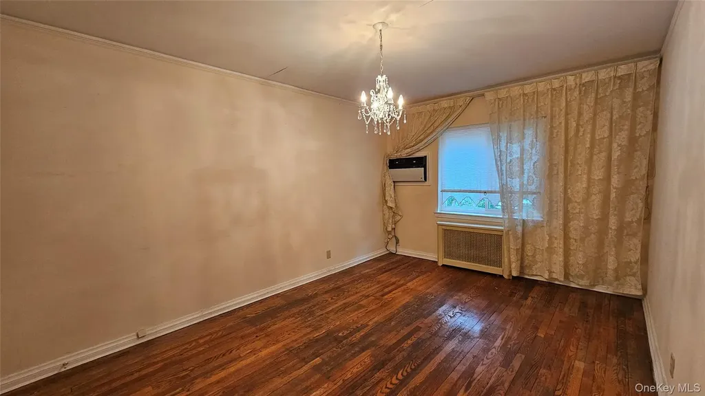 10811 65th Road Forest Hills NY 11375