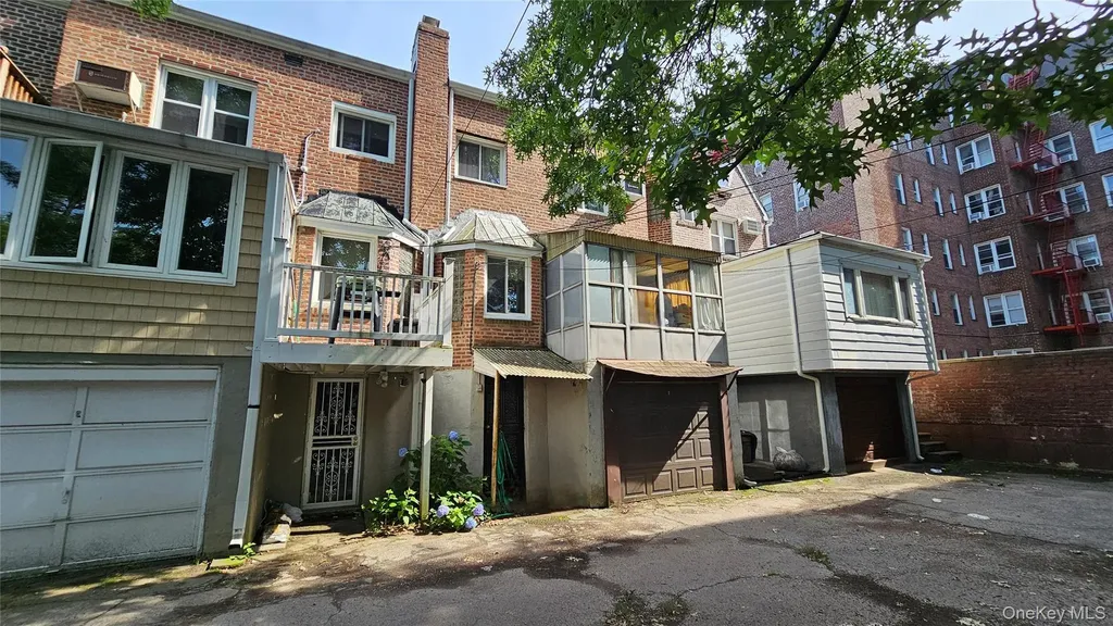 10811 65th Road Forest Hills NY 11375