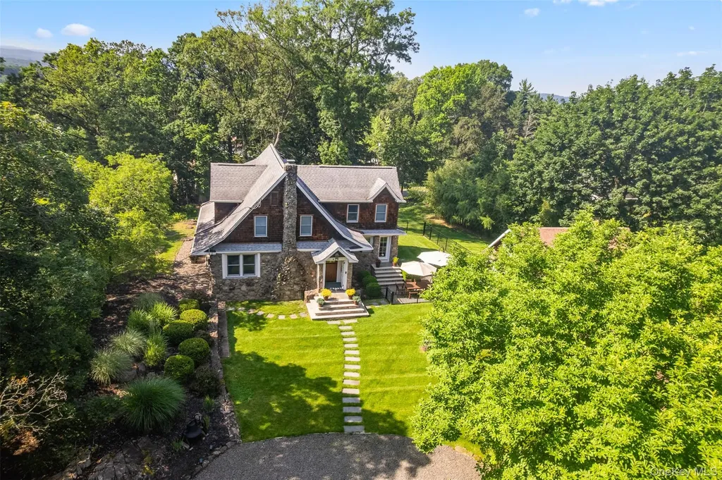 424 Storms Road Valley Cottage NY 10989