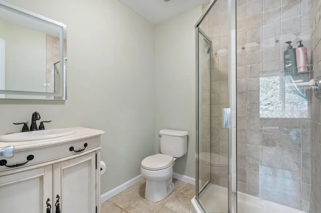 15 Noahs Path Rocky Point NY 11778