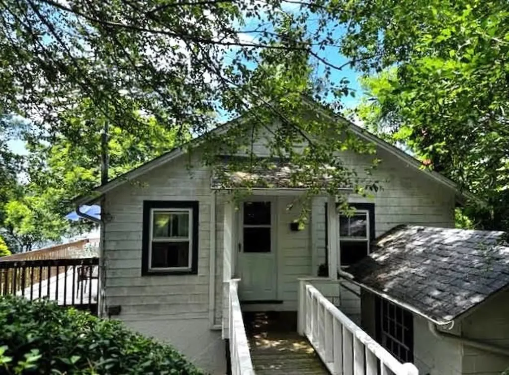207 Prospect Road Centerport NY 11721