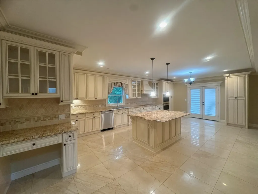 11 Sagamore Way S Jericho NY 11753