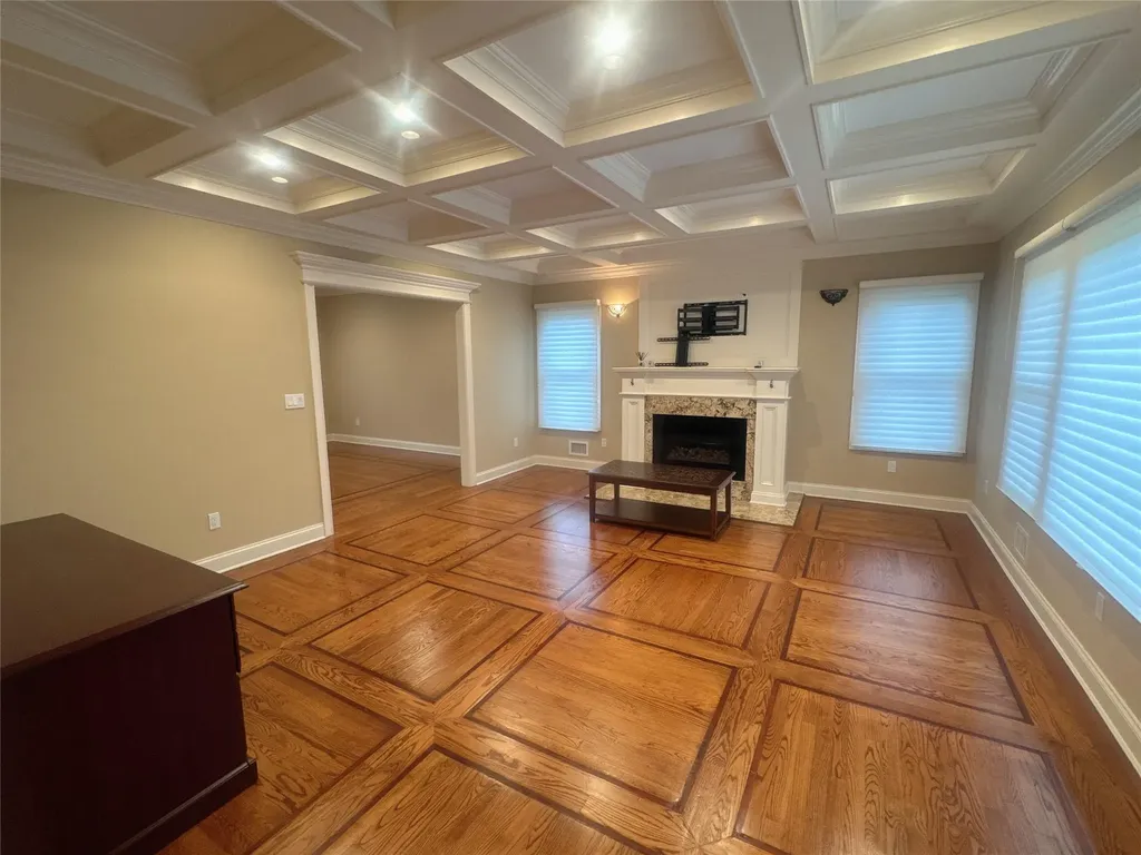 11 Sagamore Way S Jericho NY 11753