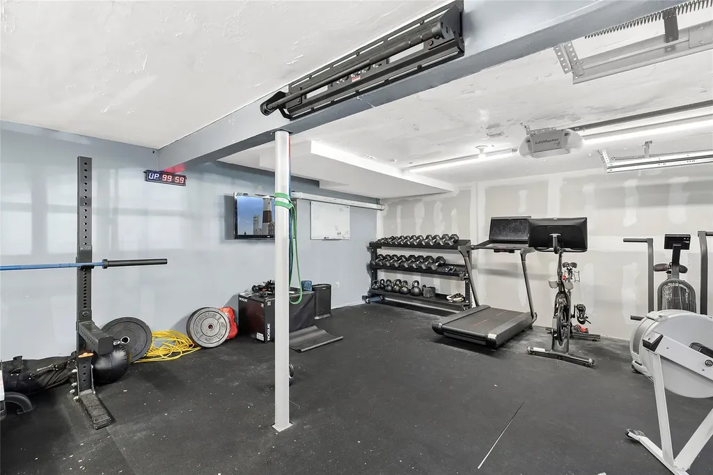 6 Village Way Smithtown NY 11787