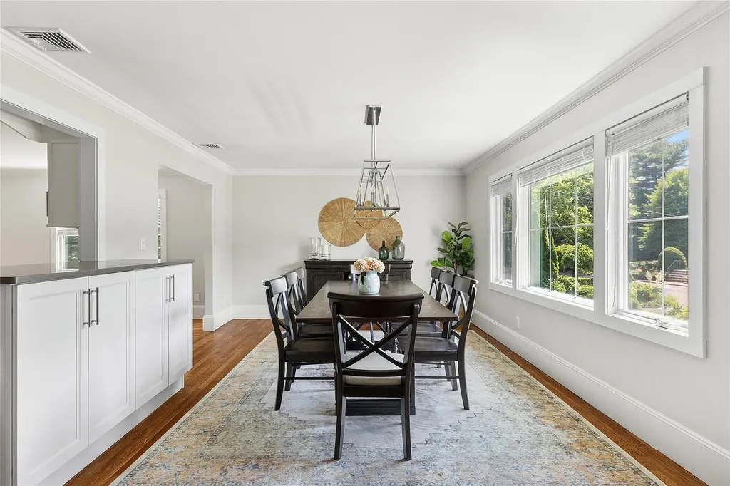 6 Village Way Smithtown NY 11787