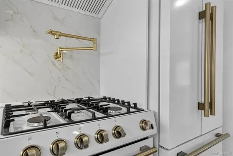 15 Benedict Avenue Eastchester NY 10709