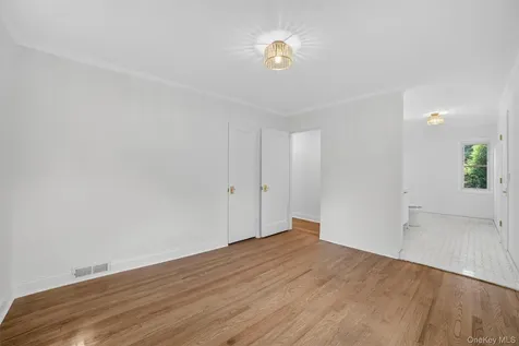 15 Benedict Avenue Eastchester NY 10709