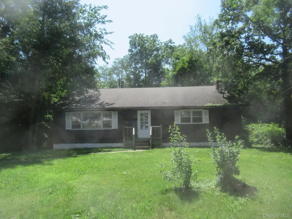24 Edinburgh Road Middletown NY 10941