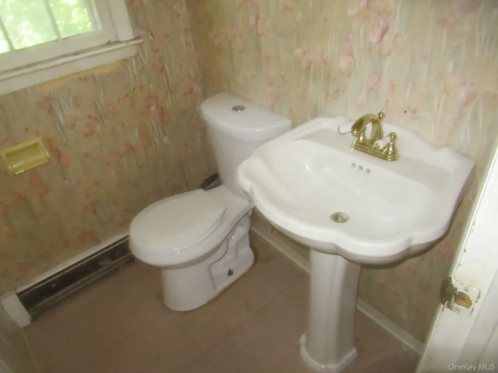 24 Edinburgh Road Middletown NY 10941