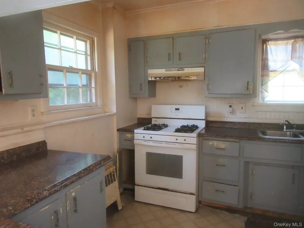 24 Edinburgh Road Middletown NY 10941