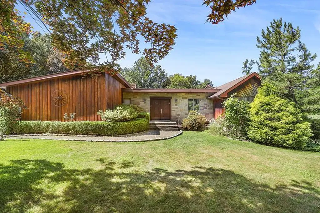 7 Alpine Drive Armonk NY 10504