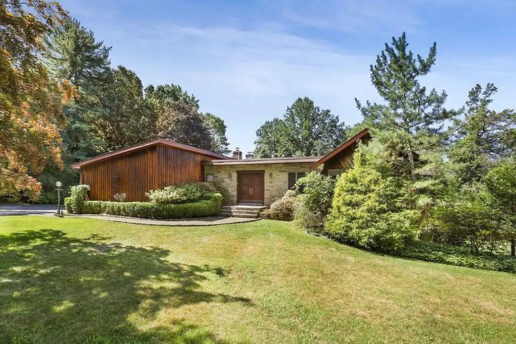 7 Alpine Drive Armonk NY 10504