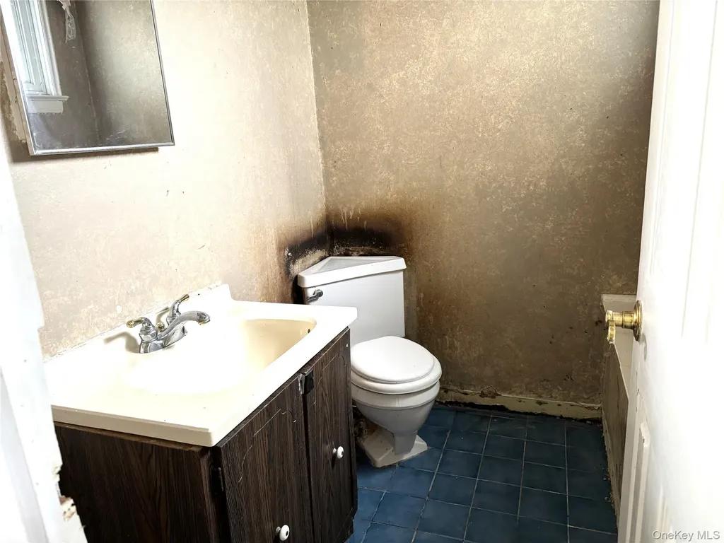 22 Kennedy Drive Centereach NY 11720