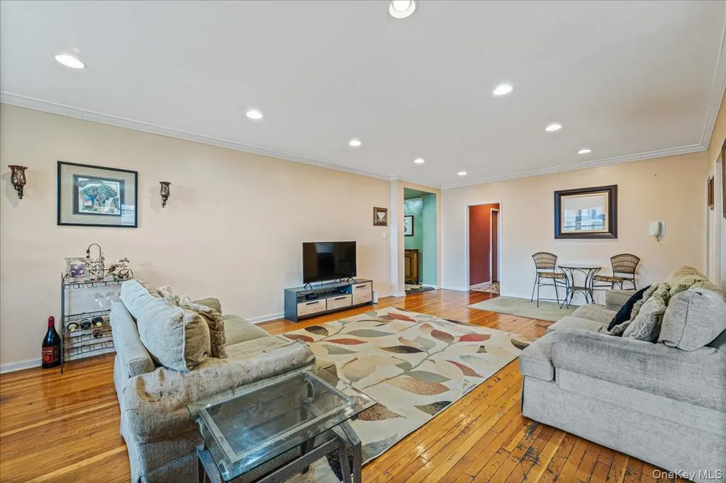 162-41 Powells Cove Boulevard Beechhurst NY 11357