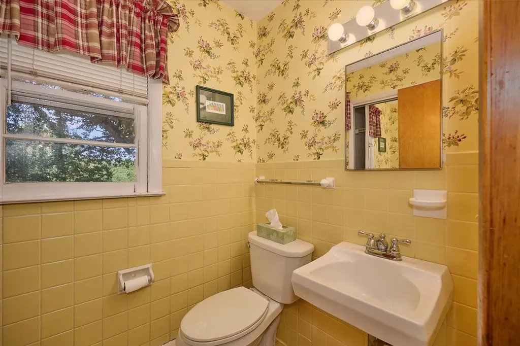 152 Bart Drive Poughkeepsie NY 12603