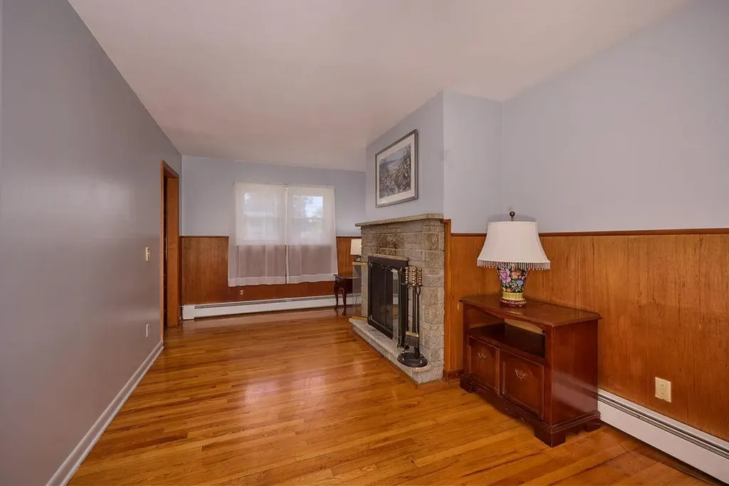 152 Bart Drive Poughkeepsie NY 12603