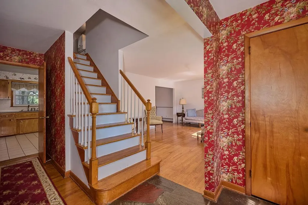 152 Bart Drive Poughkeepsie NY 12603