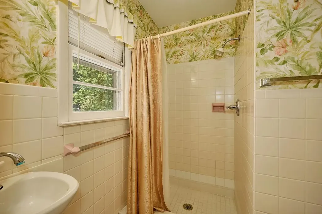 152 Bart Drive Poughkeepsie NY 12603