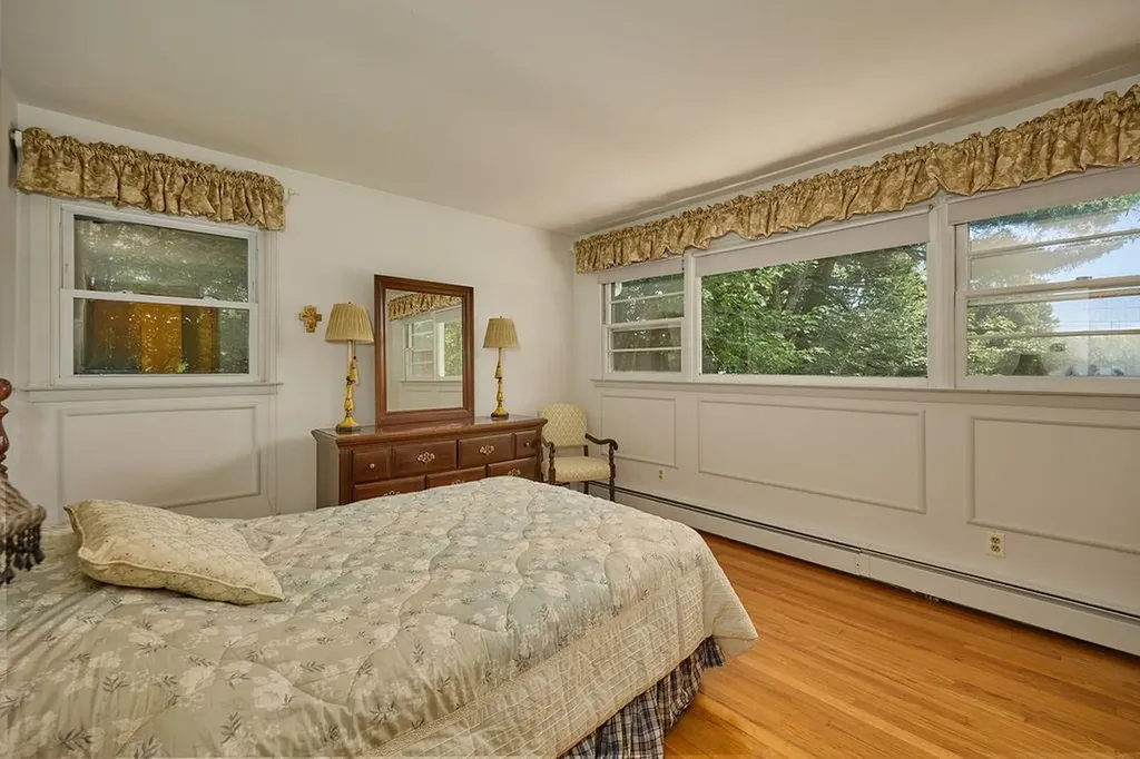 152 Bart Drive Poughkeepsie NY 12603