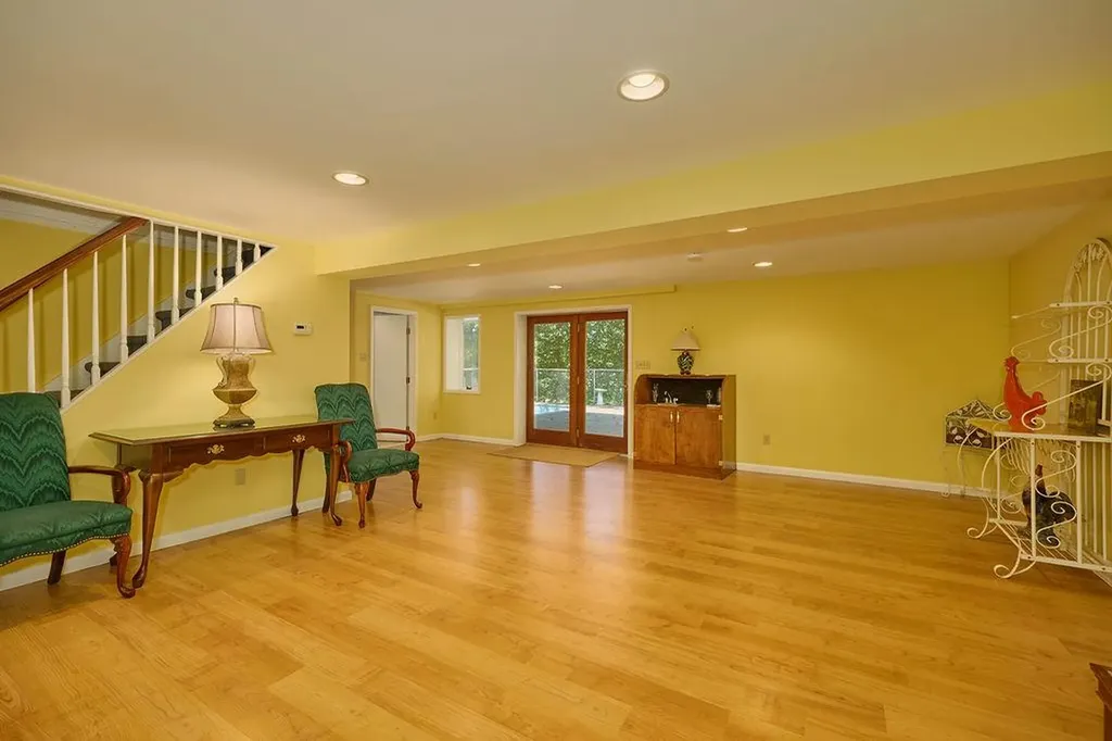 152 Bart Drive Poughkeepsie NY 12603