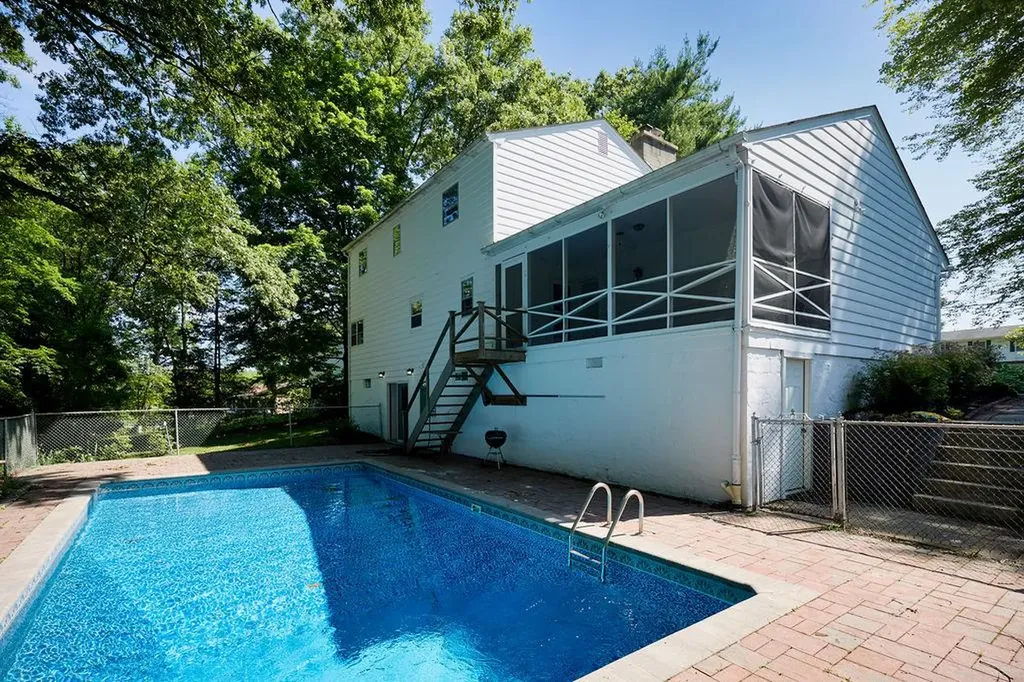 152 Bart Drive Poughkeepsie NY 12603