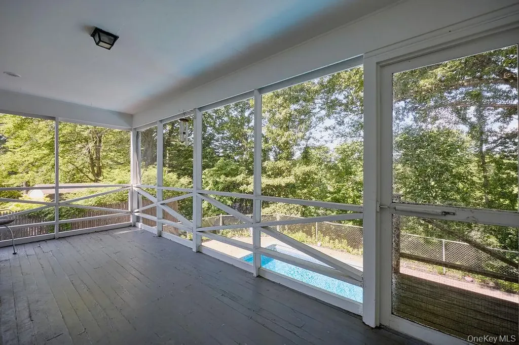 152 Bart Drive Poughkeepsie NY 12603